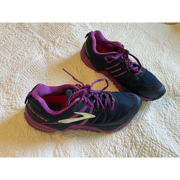 Brooks Cascadia women’s trail running shoes sneakers US 10 $140 UK 8 pink purple - Picture 10 of 10